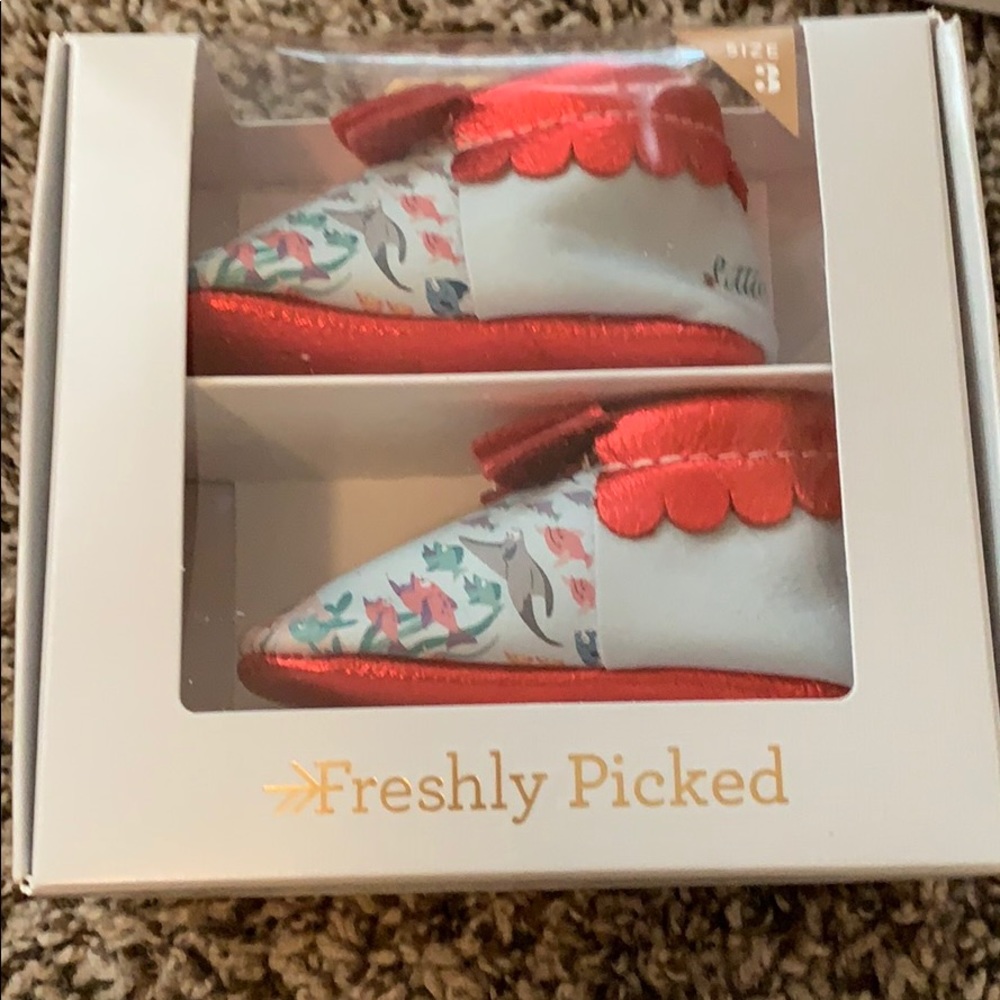 Freshly picked size 3 soft sole Ariel mocs